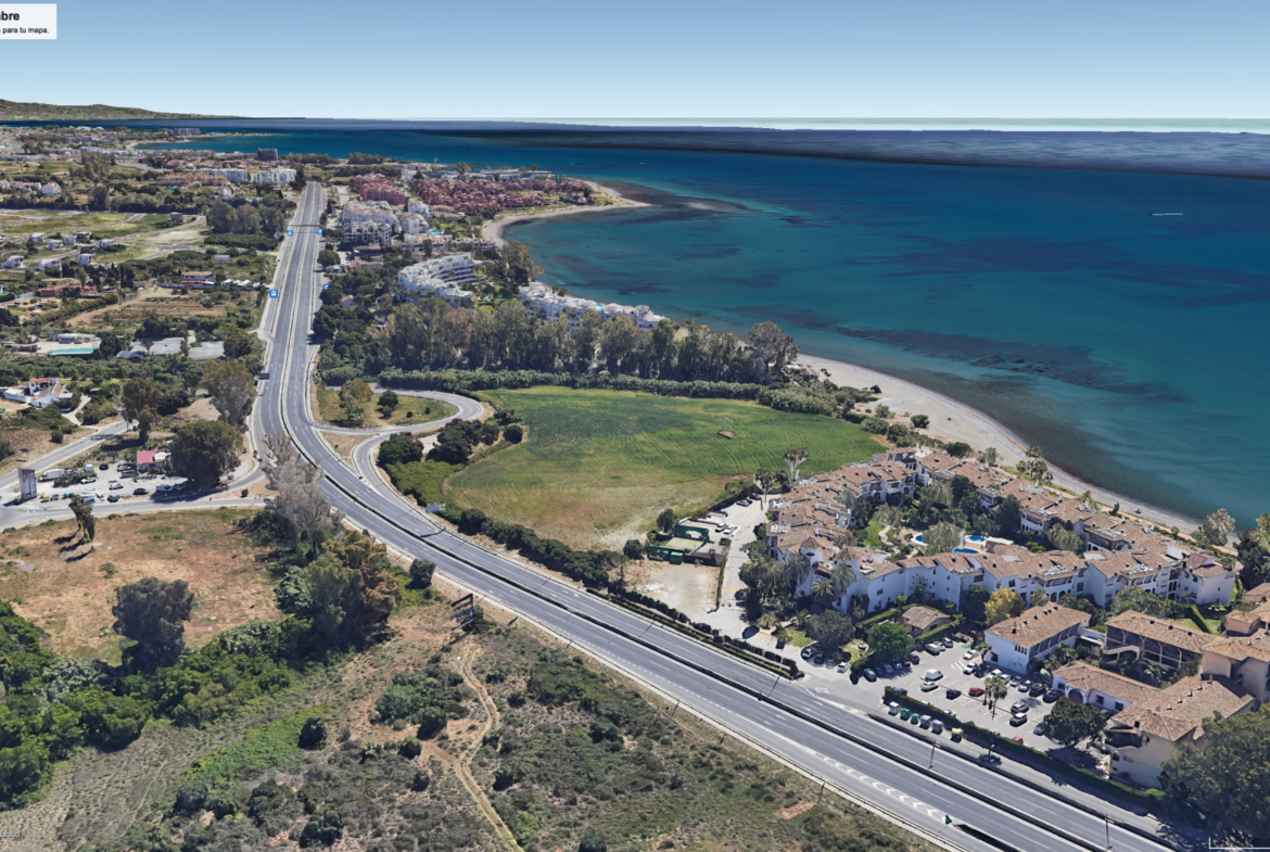 Plot in Estepona East
