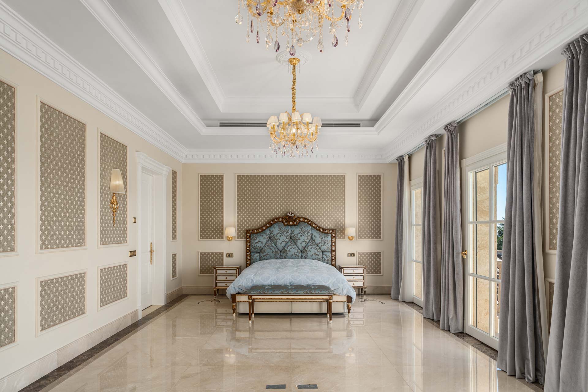 GEM–10 Tuscany Palazzo-Style Mansion in Sierra Blanca - Golden Mile, Marbella