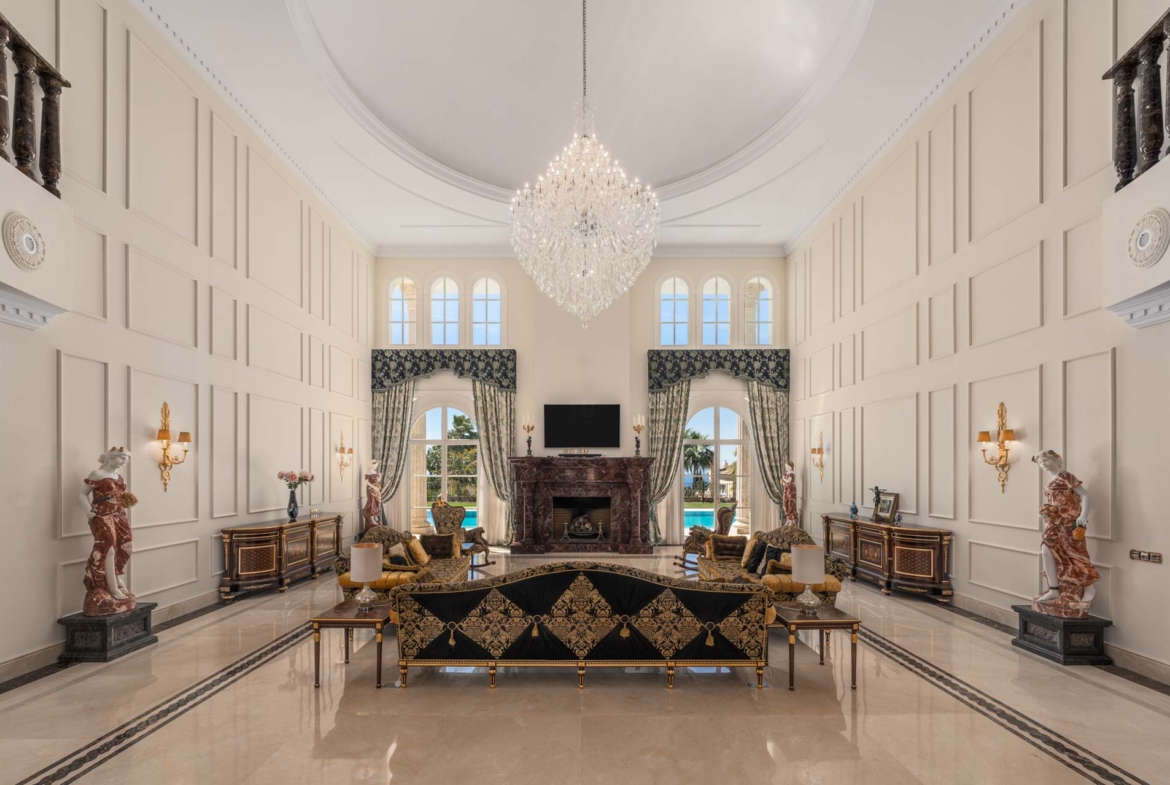 Tuscany Palazzo-Style Mansion in Sierra Blanca - Golden Mile, Marbella