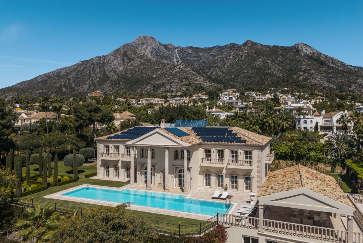 Tuscany Palazzo-Style Mansion in Sierra Blanca - Golden Mile, Marbella