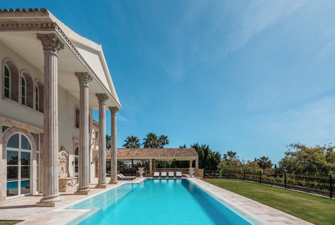 Tuscany Palazzo-Style Mansion in Sierra Blanca - Golden Mile, Marbella