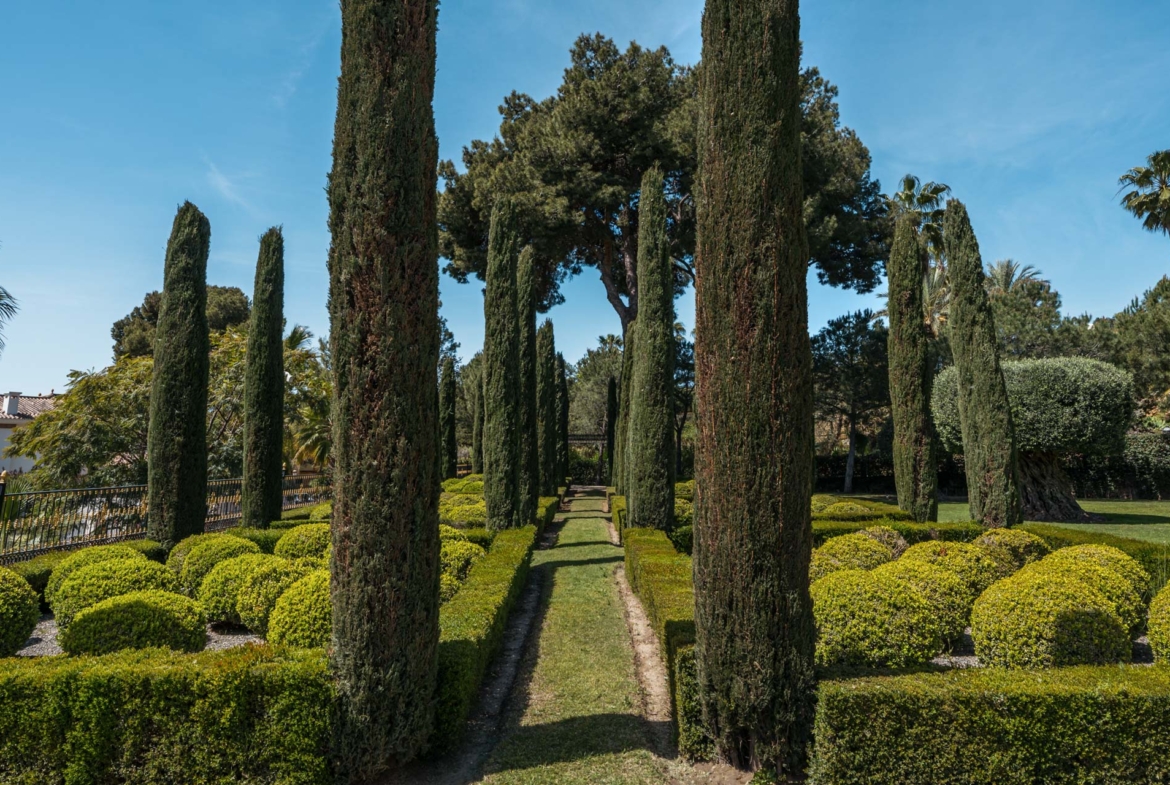 Tuscany Palazzo-Style Mansion in Sierra Blanca - Golden Mile, Marbella