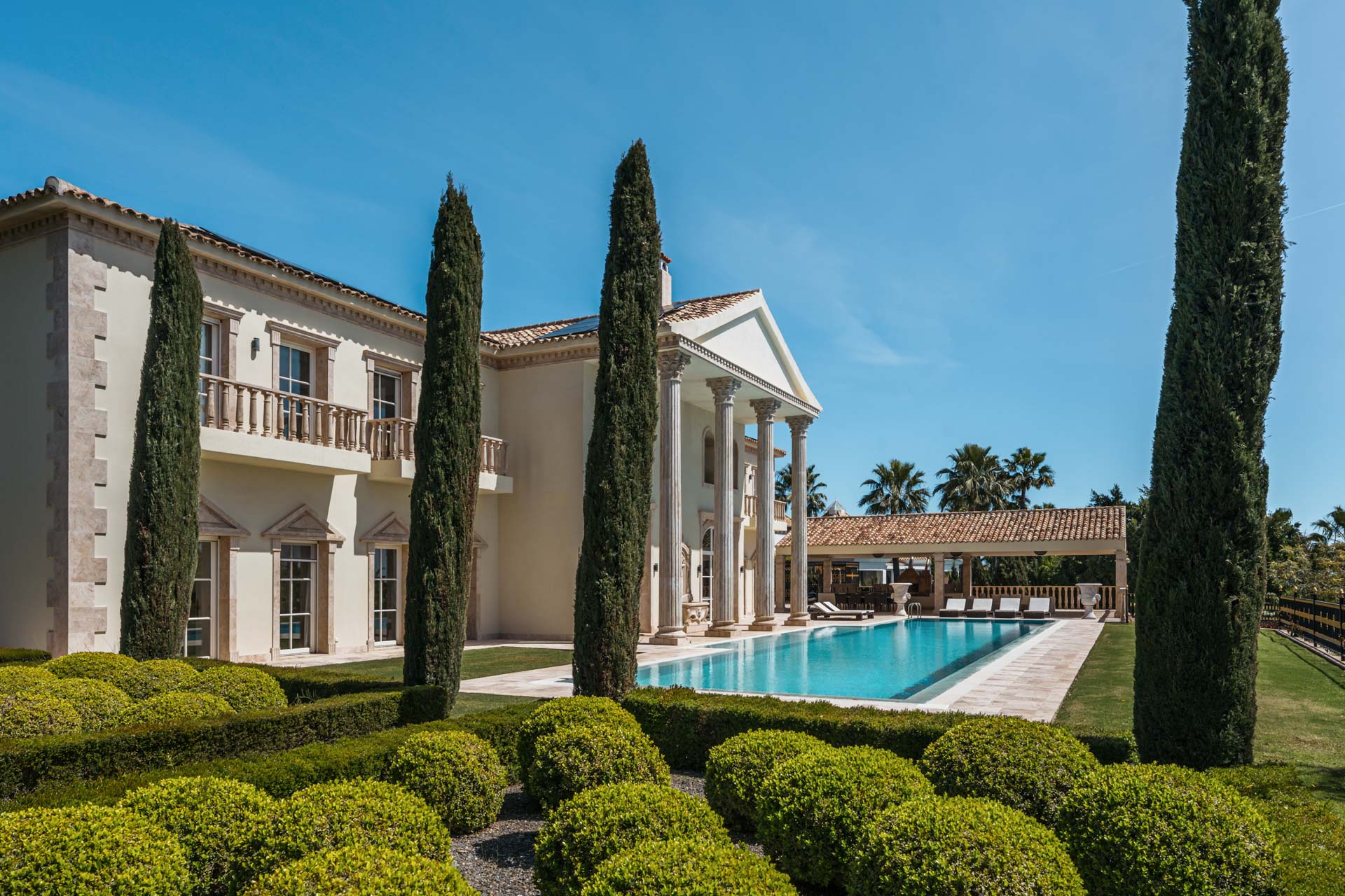GEM–27 Tuscany Palazzo-Style Mansion in Sierra Blanca - Golden Mile, Marbella