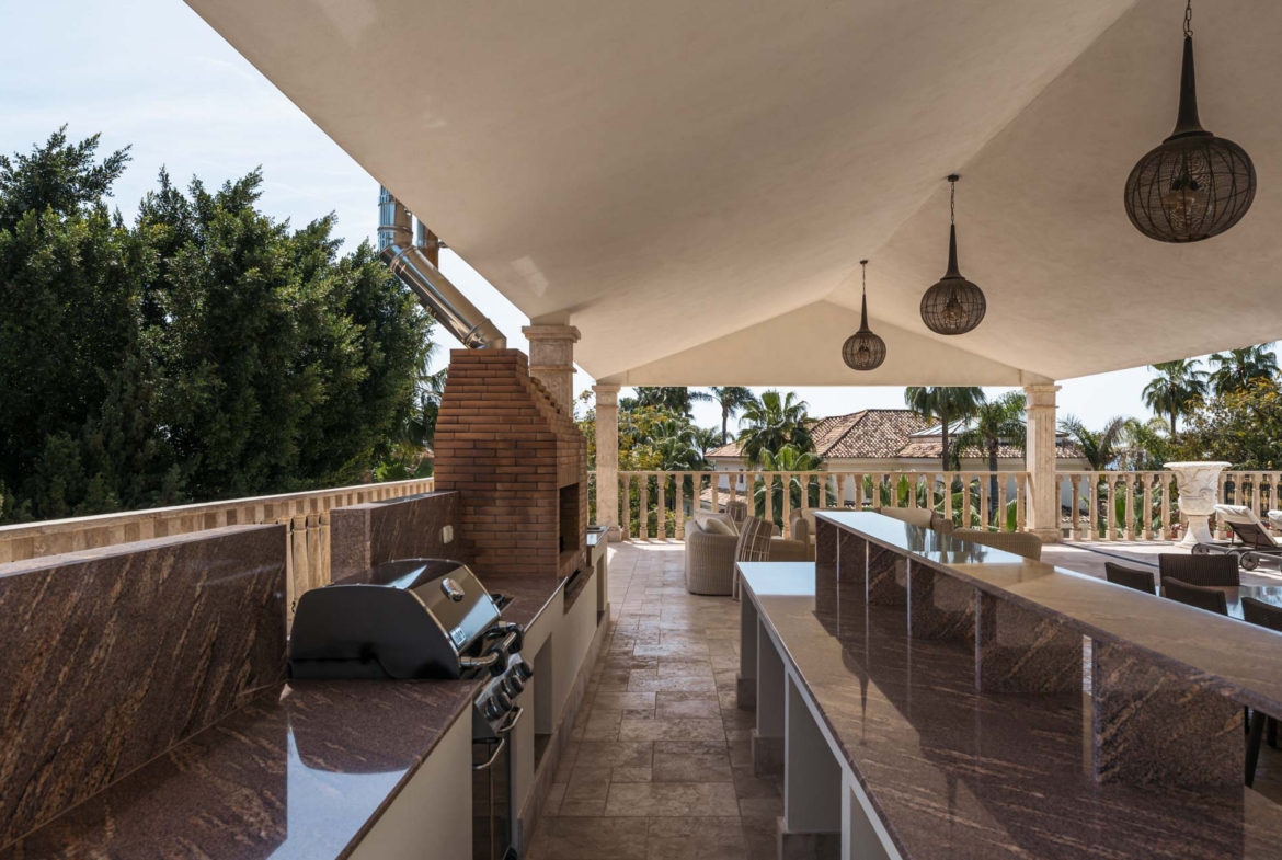 Tuscany Palazzo-Style Mansion in Sierra Blanca - Golden Mile, Marbella