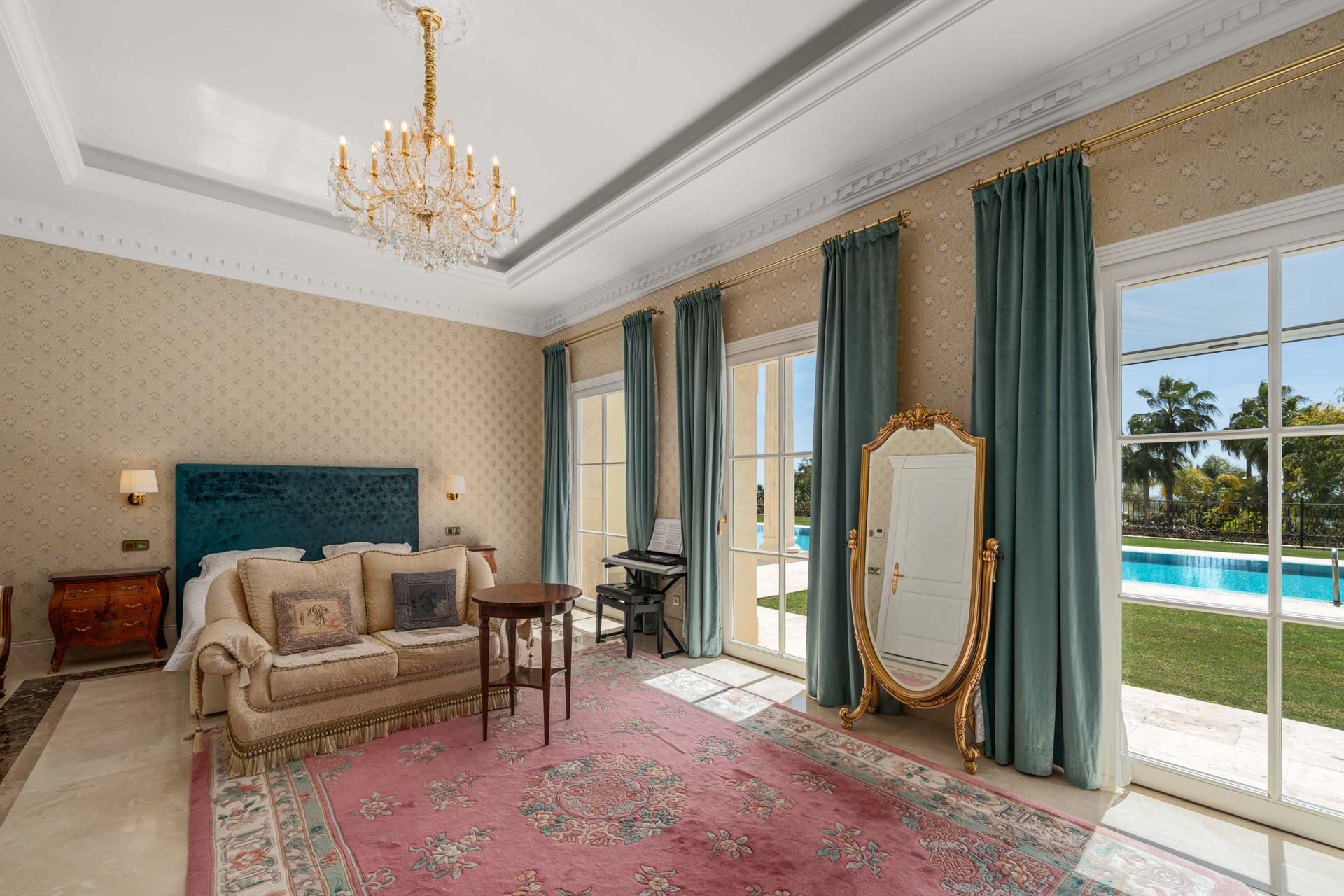 GEM–34 Tuscany Palazzo-Style Mansion in Sierra Blanca - Golden Mile, Marbella