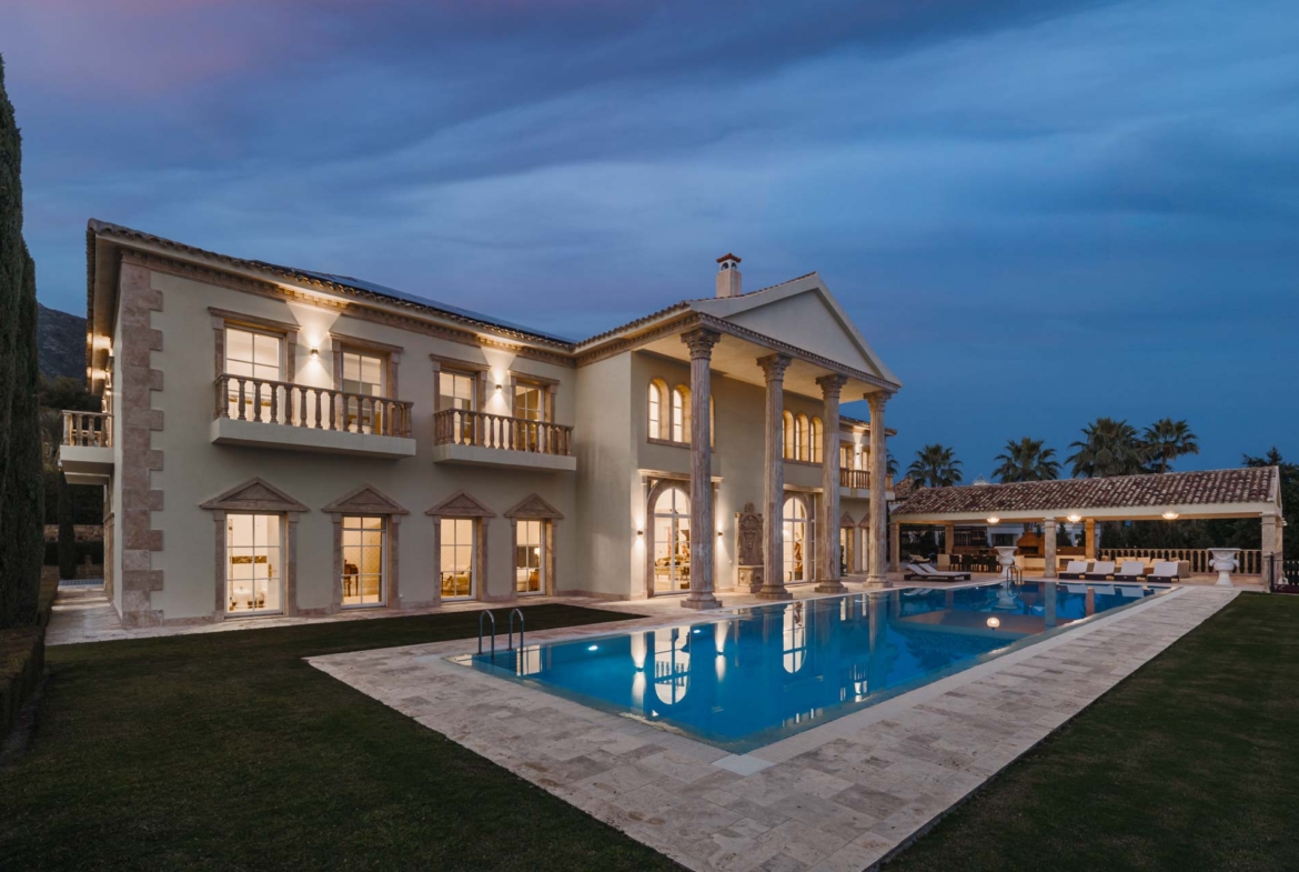 Tuscany Palazzo-Style Mansion in Sierra Blanca - Golden Mile, Marbella