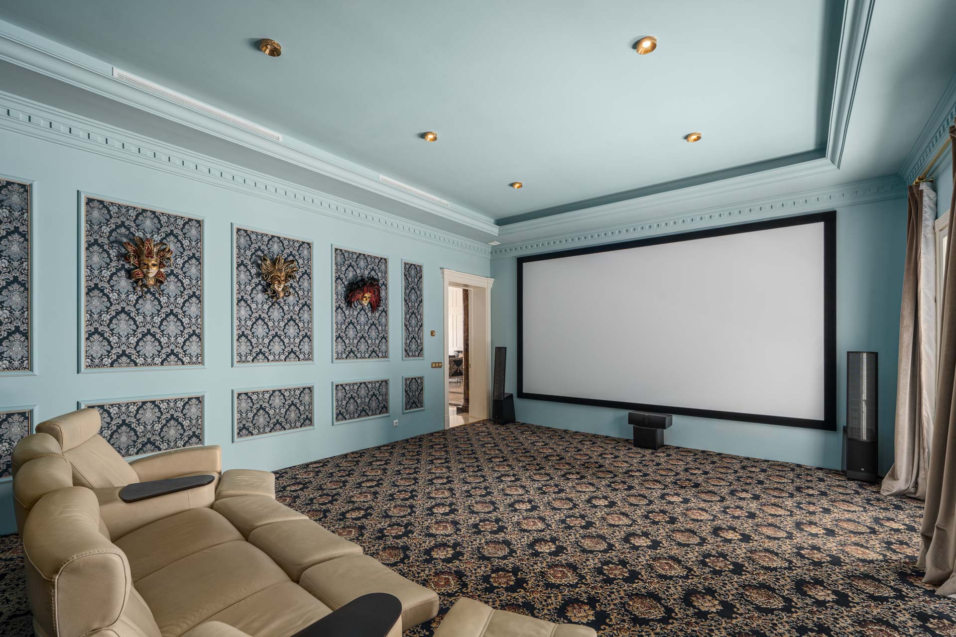 GEM–4 Tuscany Palazzo-Style Mansion in Sierra Blanca - Golden Mile, Marbella