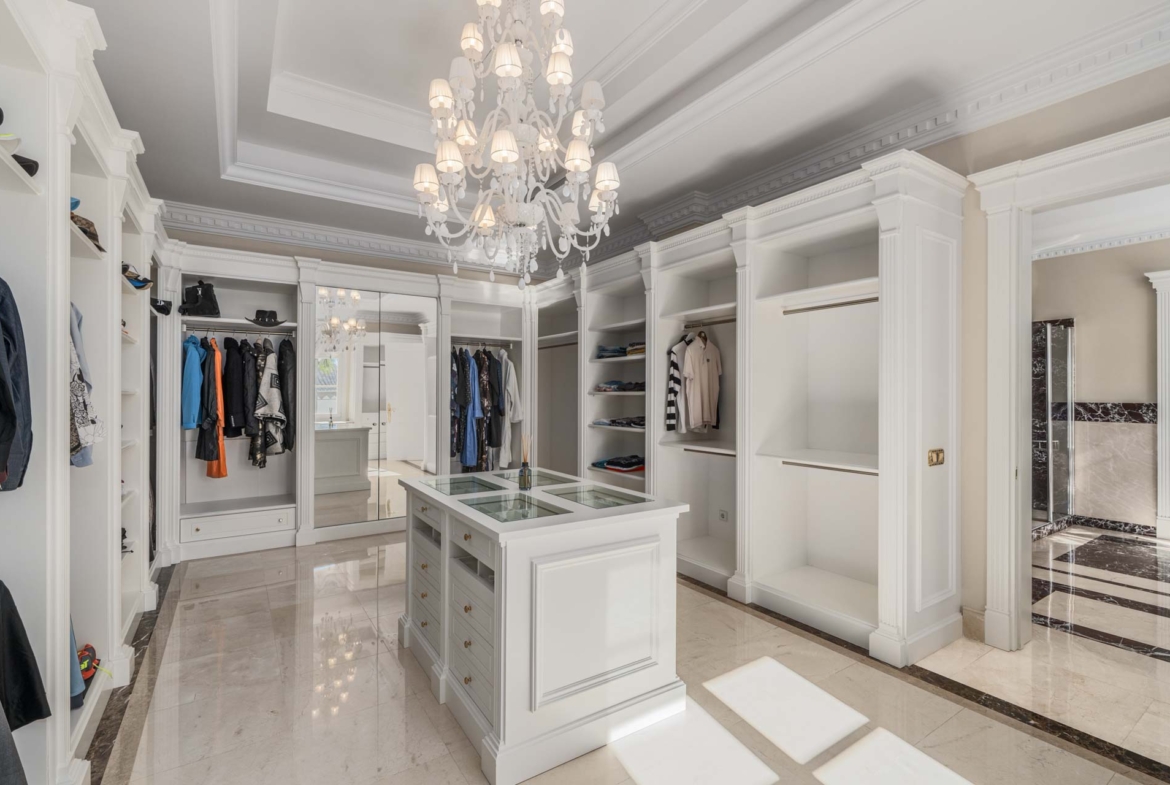 Tuscany Palazzo-Style Mansion in Sierra Blanca - Golden Mile, Marbella