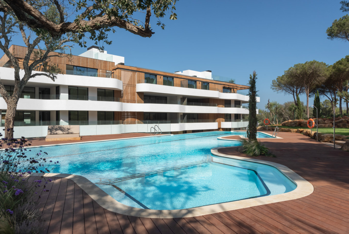 Village Verde Apartments & Penthouses in La Reserva, Sotogrande