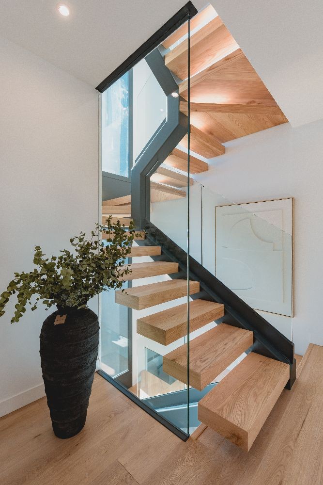 tl-escaleras The List - Luxury Townhouses in Rio Real, Marbella