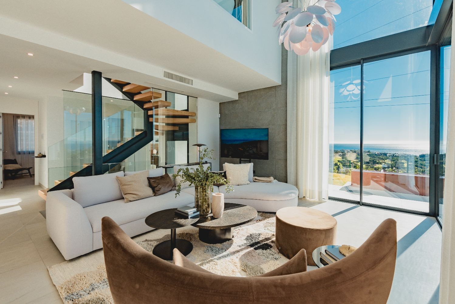 tl-salon-comedor-5 The List - Luxury Townhouses in Rio Real, Marbella