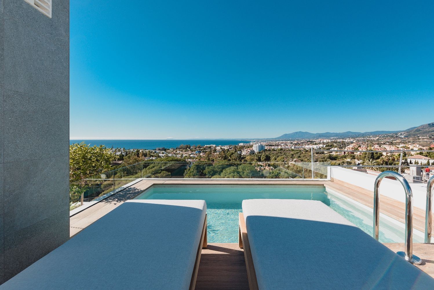 tl-solarium-1 The List - Luxury Townhouses in Rio Real, Marbella