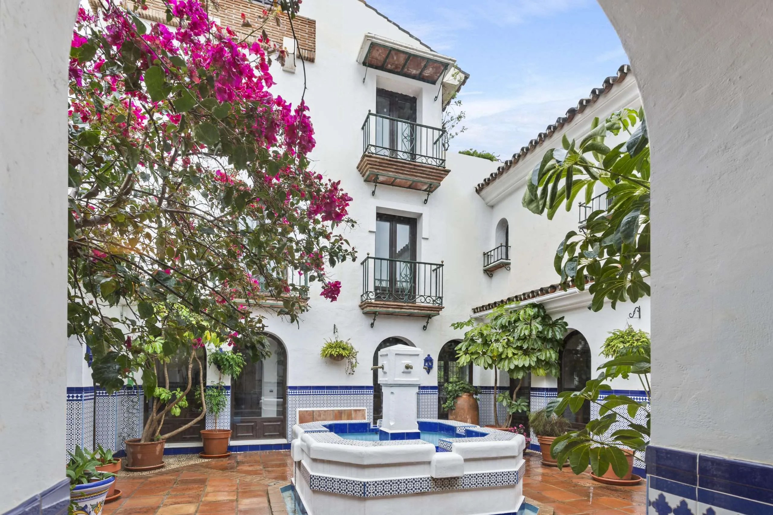A7404629a-scaled Exclusive Finca at Istan Lake in Marbella