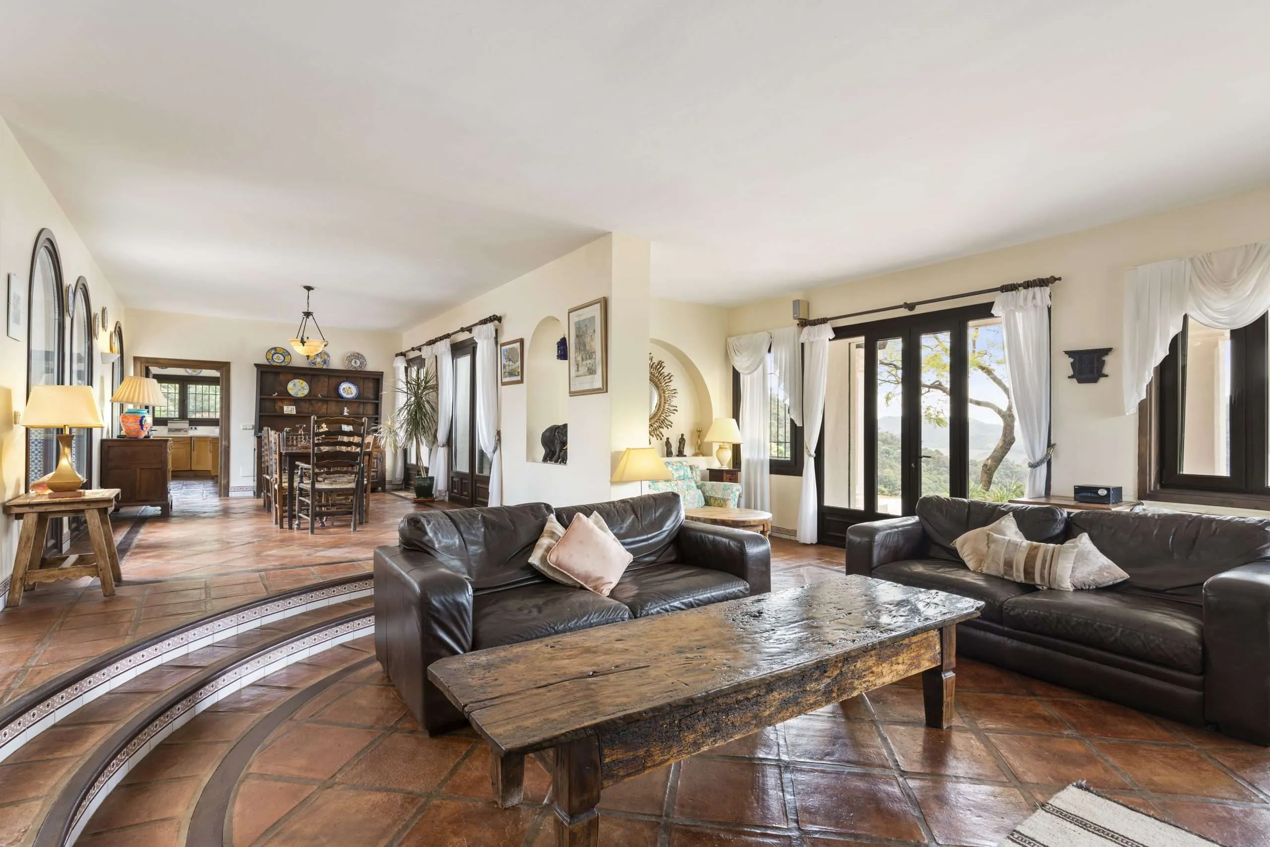 A7404659-scaled Exclusive Finca at Istan Lake in Marbella
