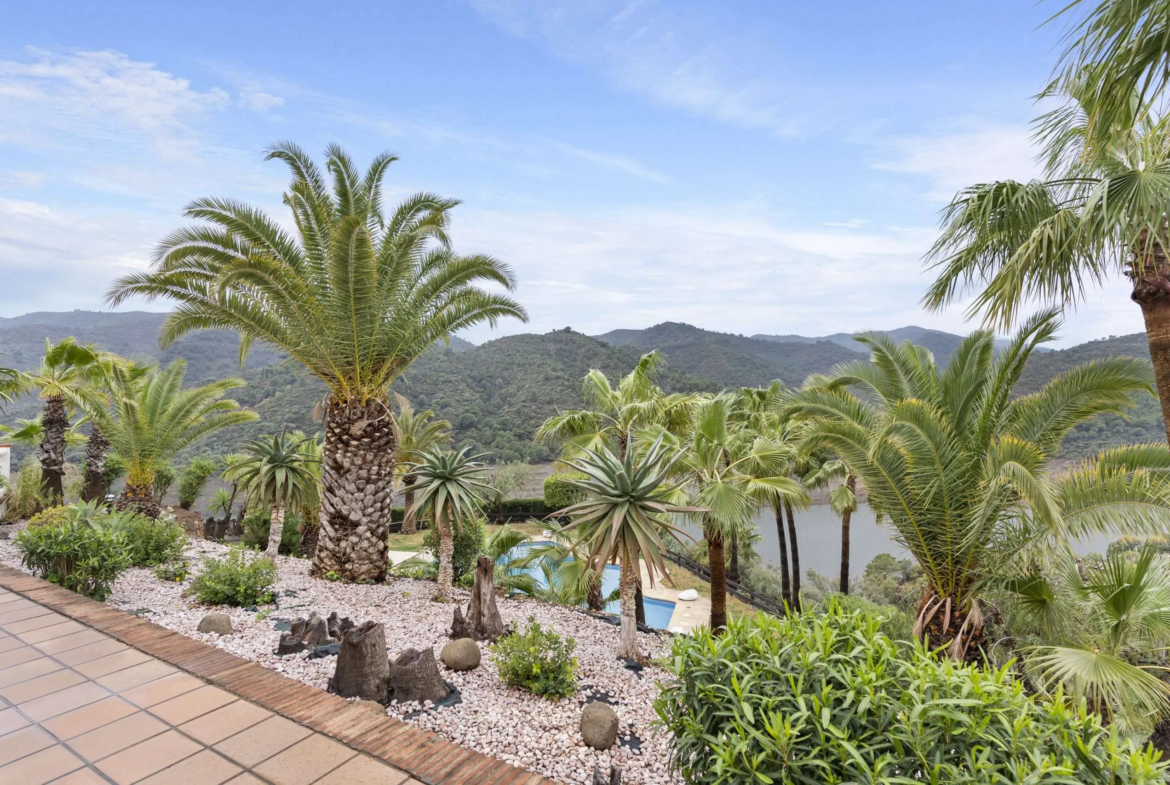 Exclusive Finca at Istan Lake in Marbella