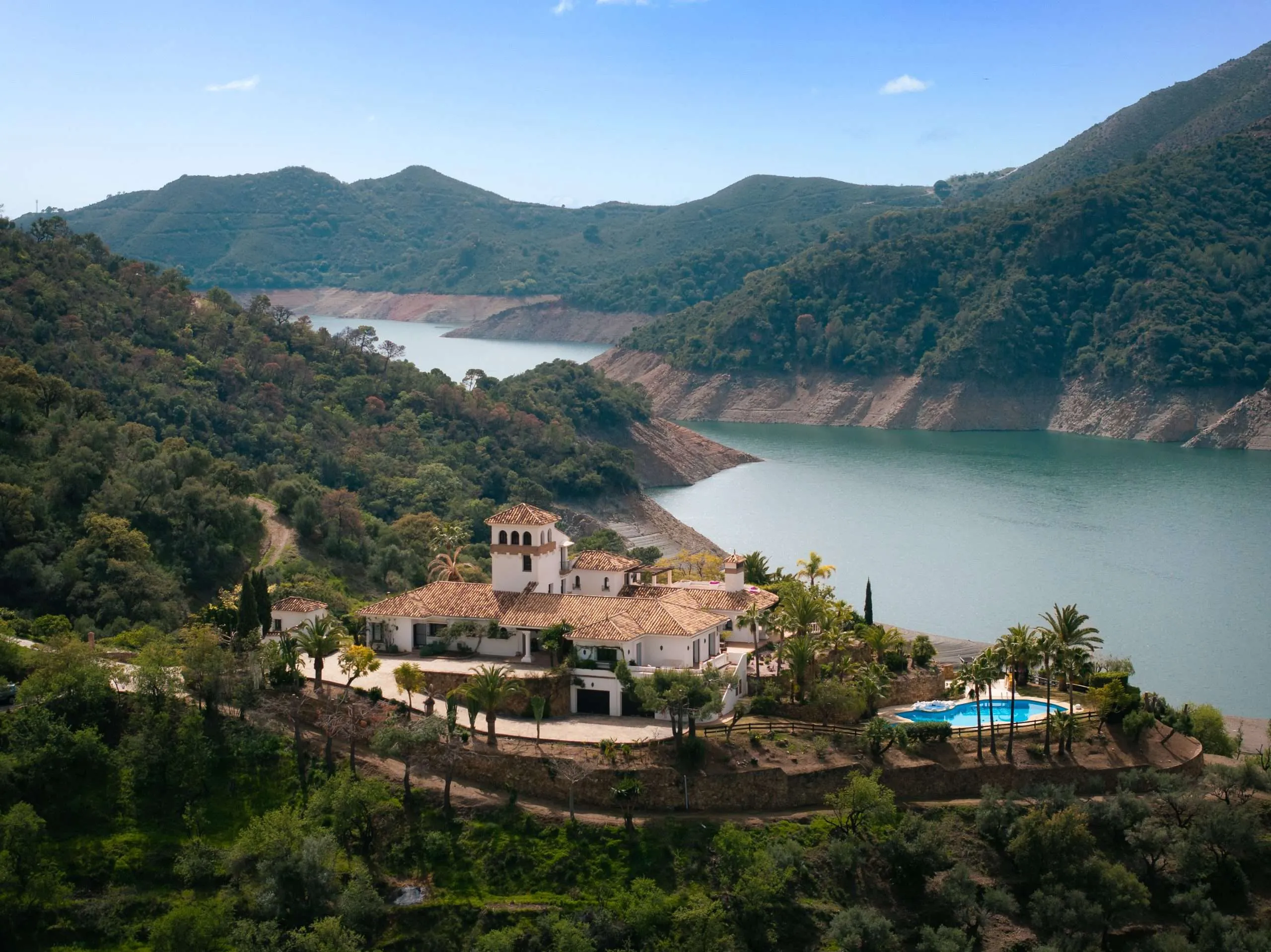 drone-4-scaled Exclusive Finca at Istan Lake in Marbella