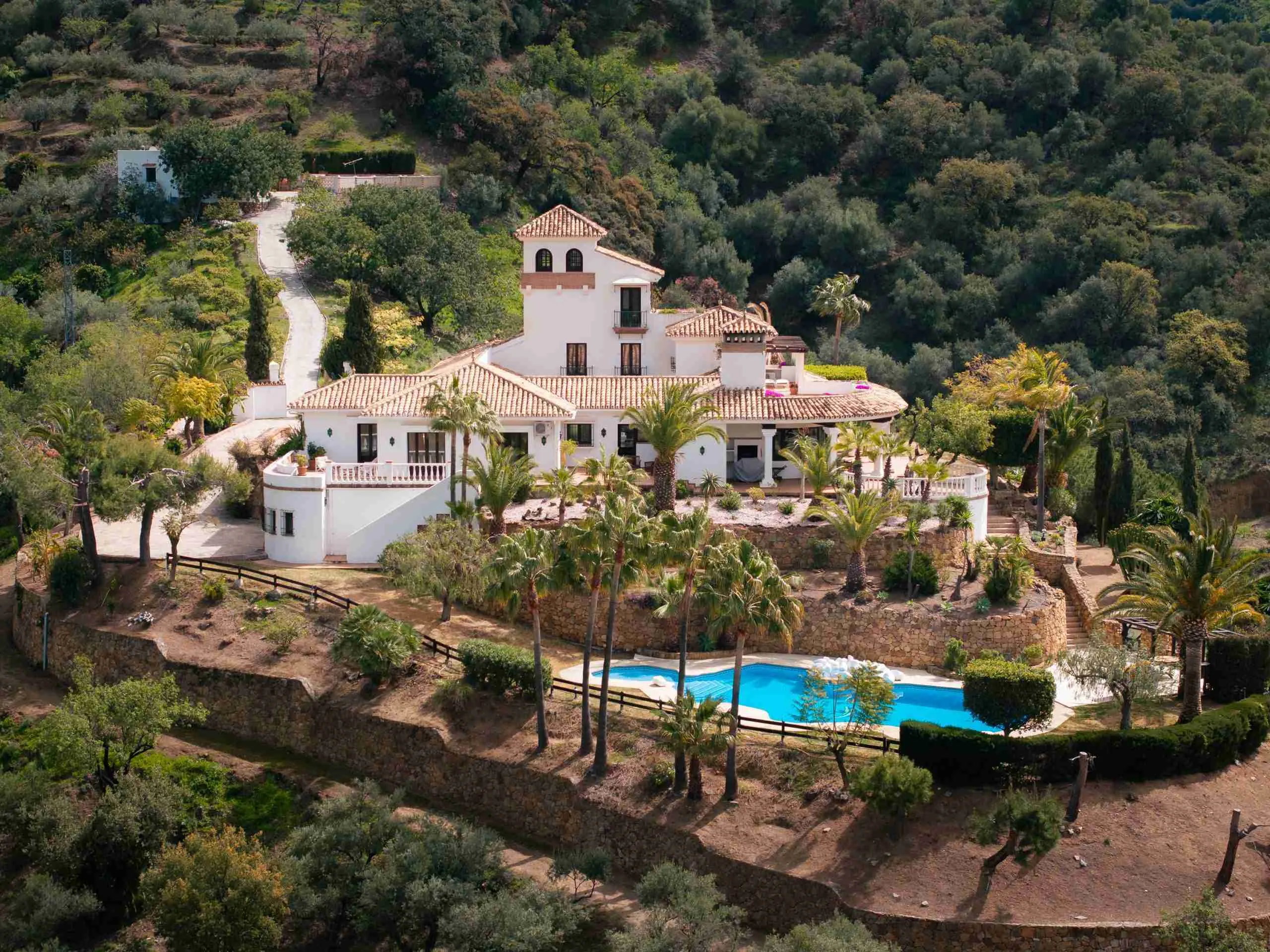 drone-5-scaled Exclusive Finca at Istan Lake in Marbella