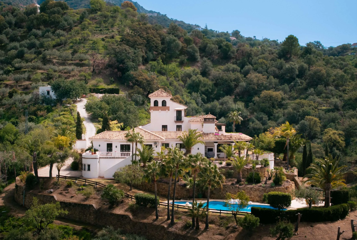 Exclusive Finca at Istan Lake in Marbella