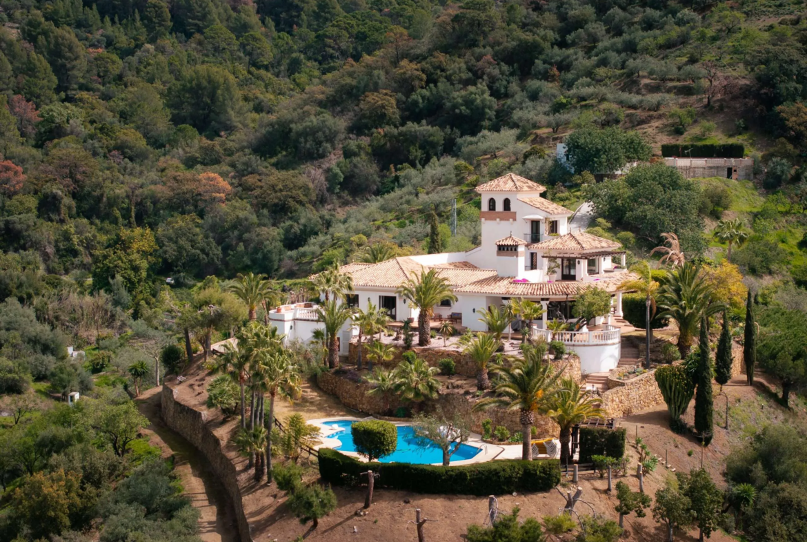Exclusive Finca at Istan Lake in Marbella