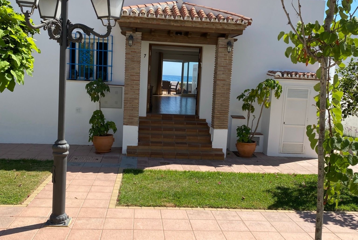 Seafront Freehold Investment with Restaurant and Approved Residential Project
