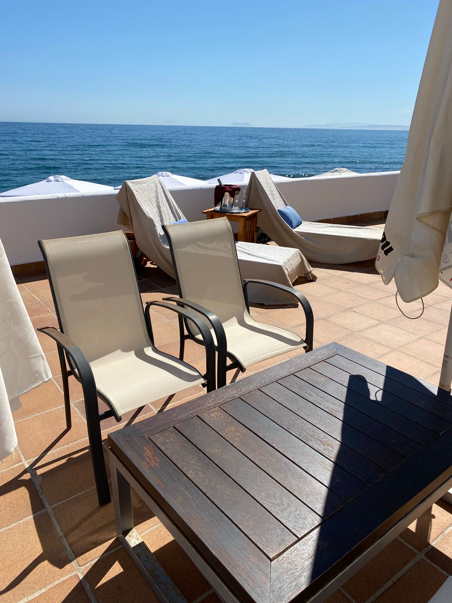 0da68314-ca0c-435d-b971-013713ecc33e Seafront Freehold Investment with Restaurant and Approved Residential Project