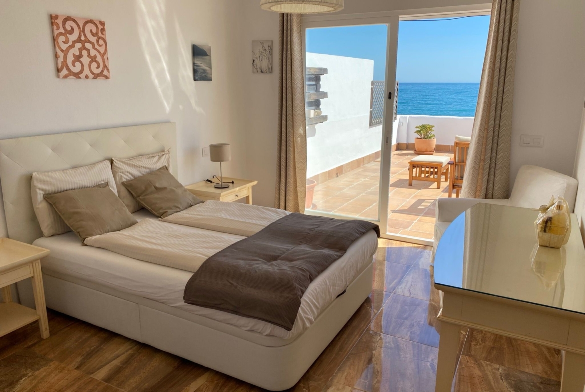 Seafront Freehold Investment with Restaurant and Approved Residential Project