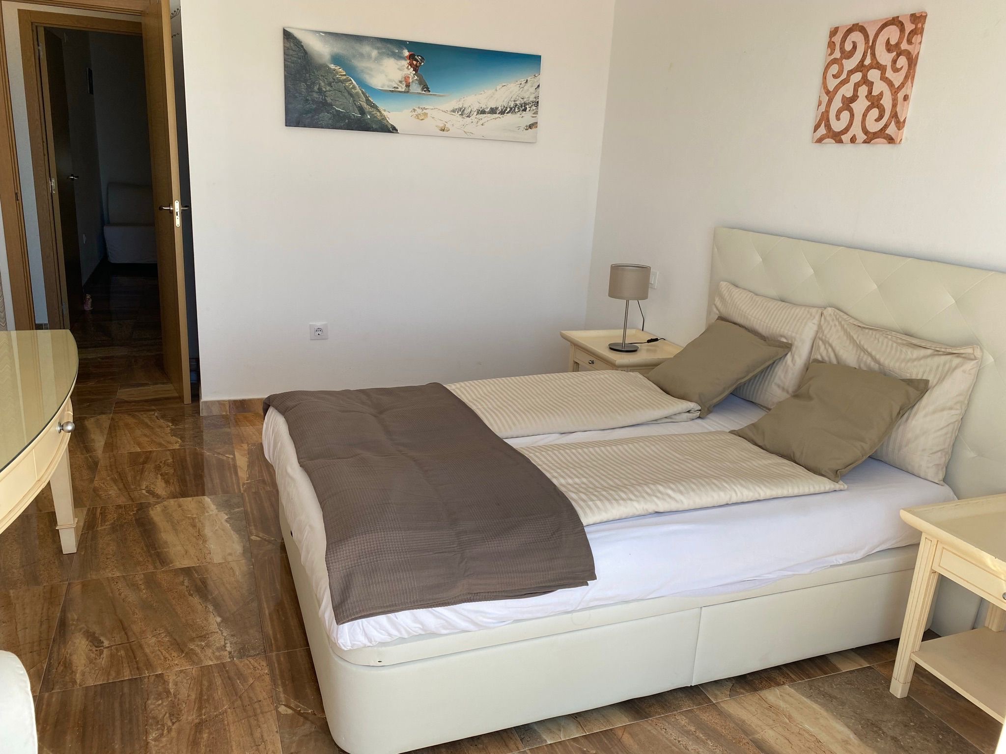30b4d7c3-3fd4-4379-b005-9ceaadf68318 Seafront Freehold Investment with Restaurant and Approved Residential Project