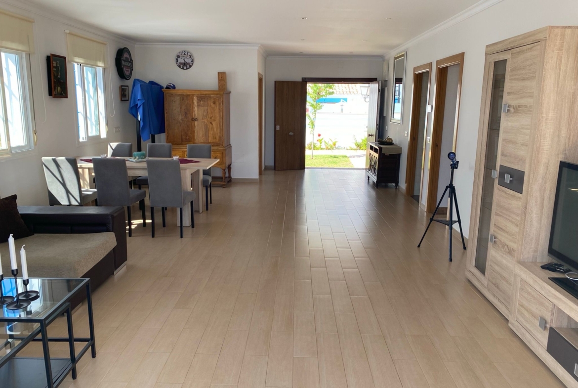 Seafront Freehold Investment with Restaurant and Approved Residential Project