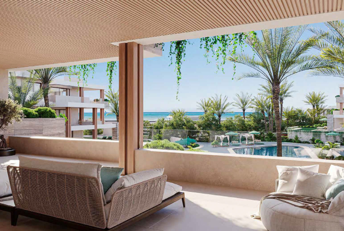Sierra Blanca by the sea