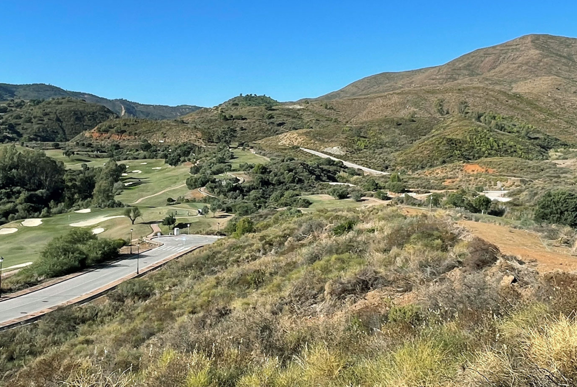 Front-Line Golf Plots at La Cala Resort