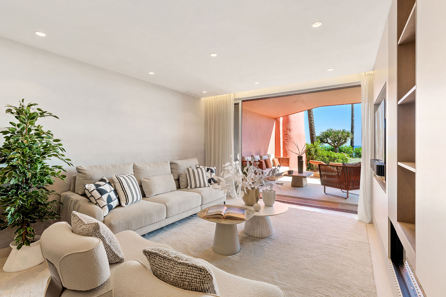 Apartment in Menara Beach, New Golden Mile, Estepona