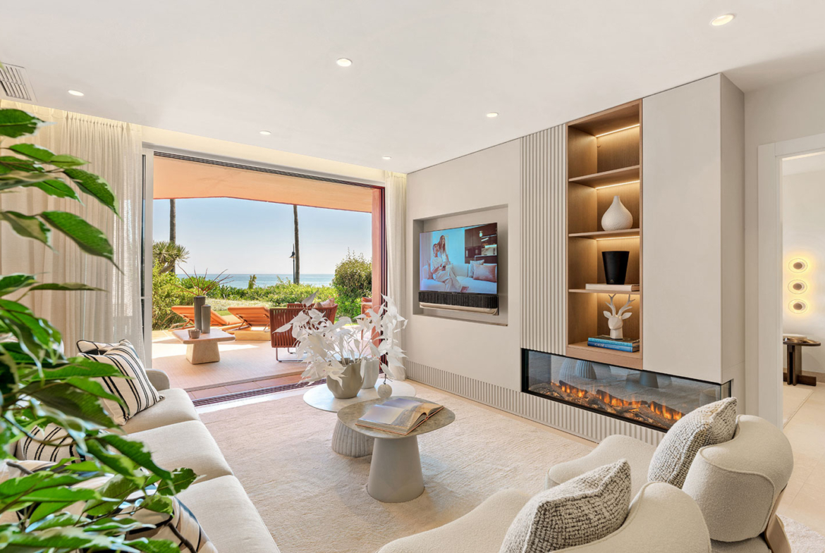 Apartment in Menara Beach, New Golden Mile, Estepona