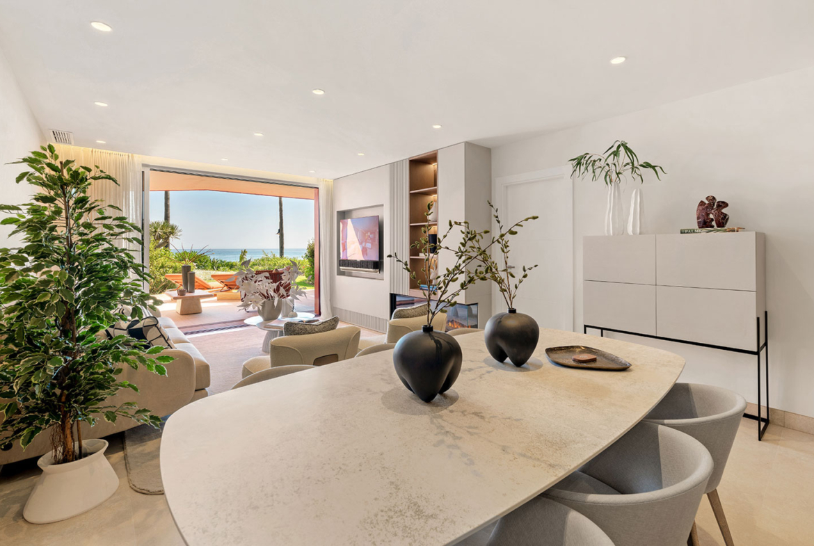 Apartment in Menara Beach, New Golden Mile, Estepona