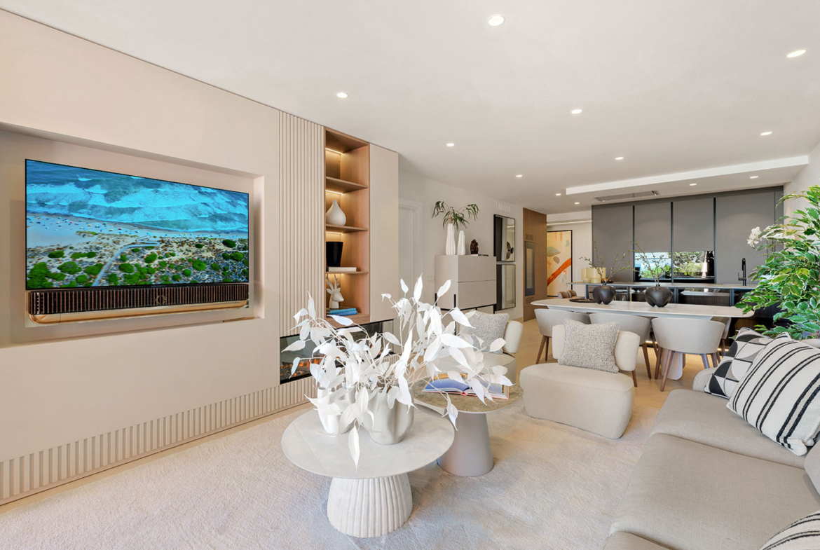 Apartment in Menara Beach, New Golden Mile, Estepona