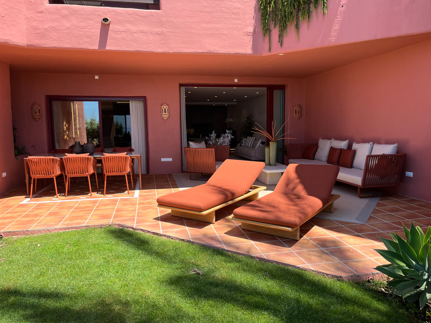 Apartment in Menara Beach, New Golden Mile, Estepona