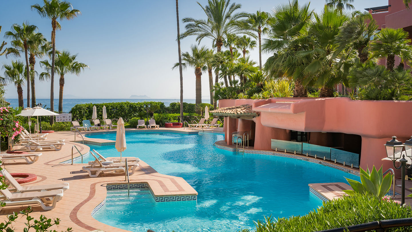 Apartment in Menara Beach, New Golden Mile, Estepona
