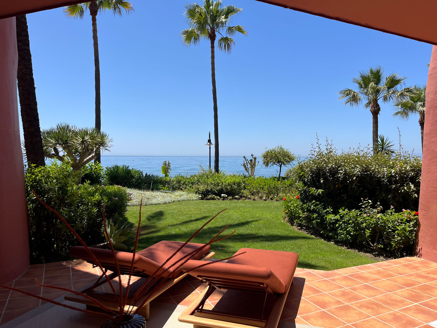 Apartment in Menara Beach, New Golden Mile, Estepona
