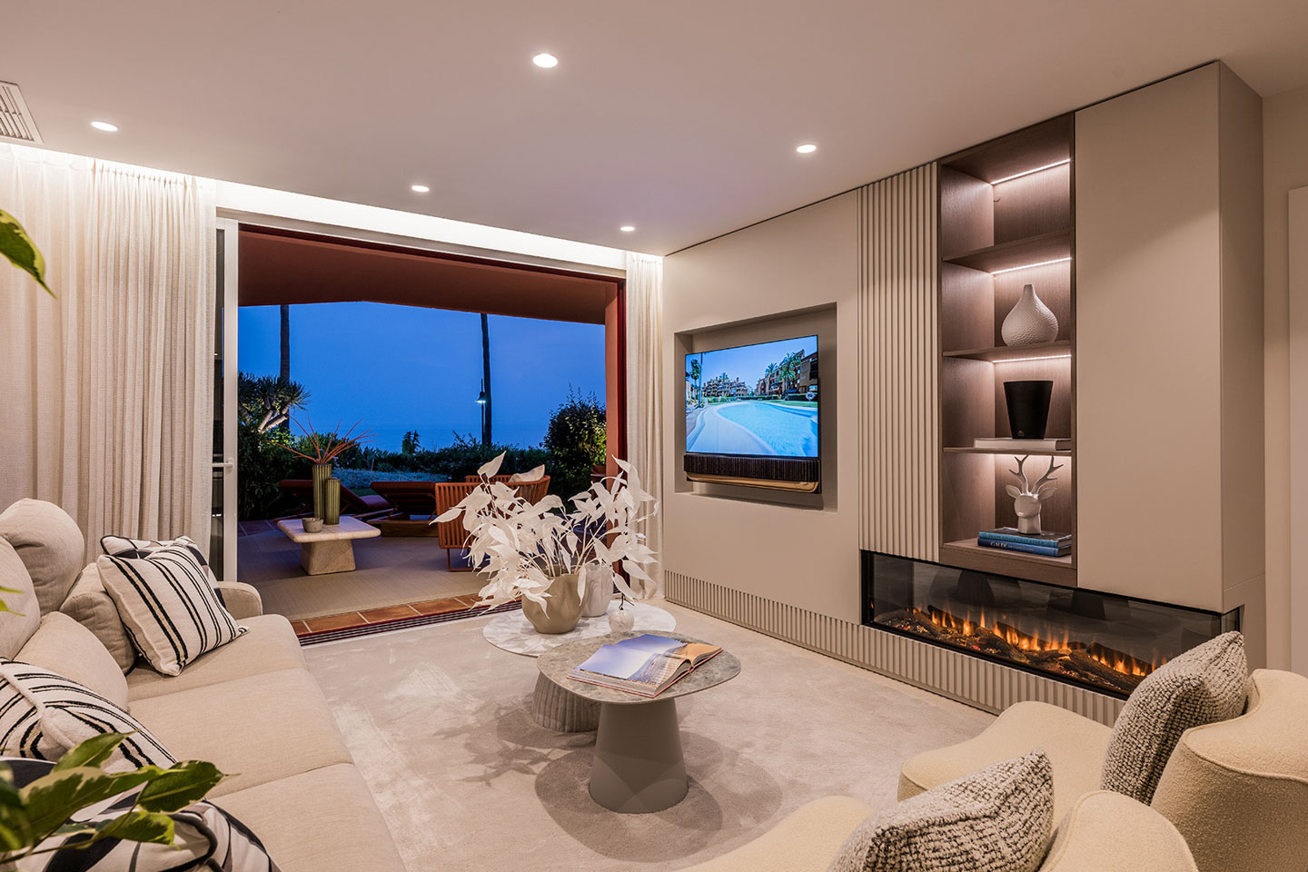 Apartment in Menara Beach, New Golden Mile, Estepona