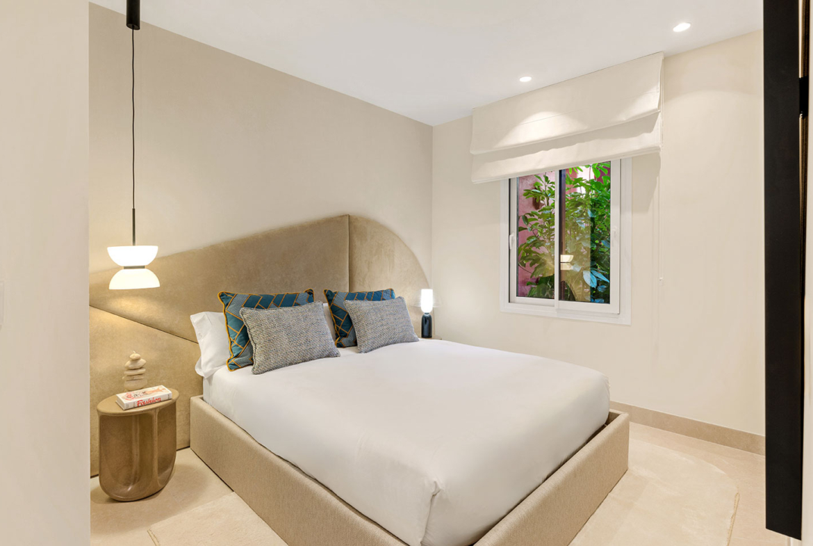 Apartment in Menara Beach, New Golden Mile, Estepona