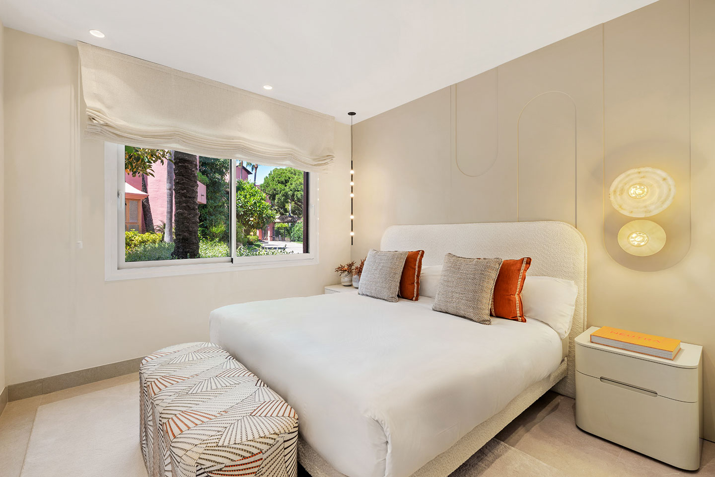 Apartment in Menara Beach, New Golden Mile, Estepona