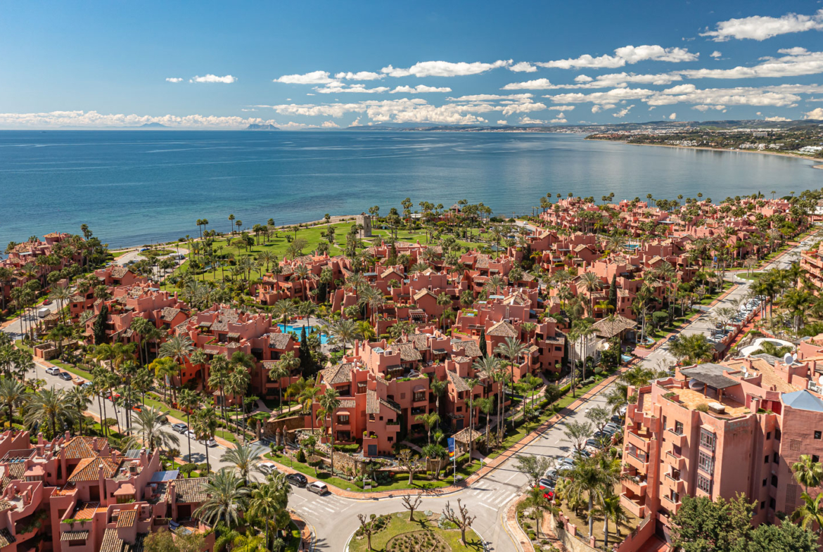 Duplex in Torre Bermeja, New Golden Mile, Estepona
