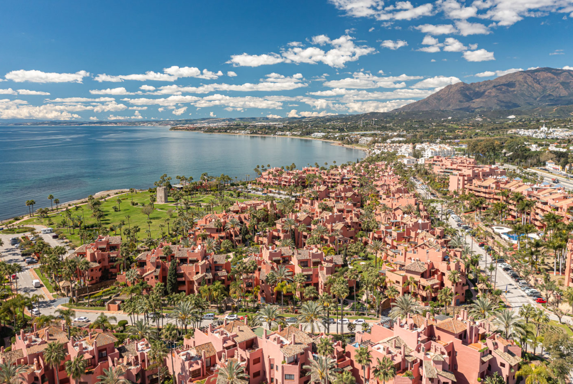 Duplex in Torre Bermeja, New Golden Mile, Estepona