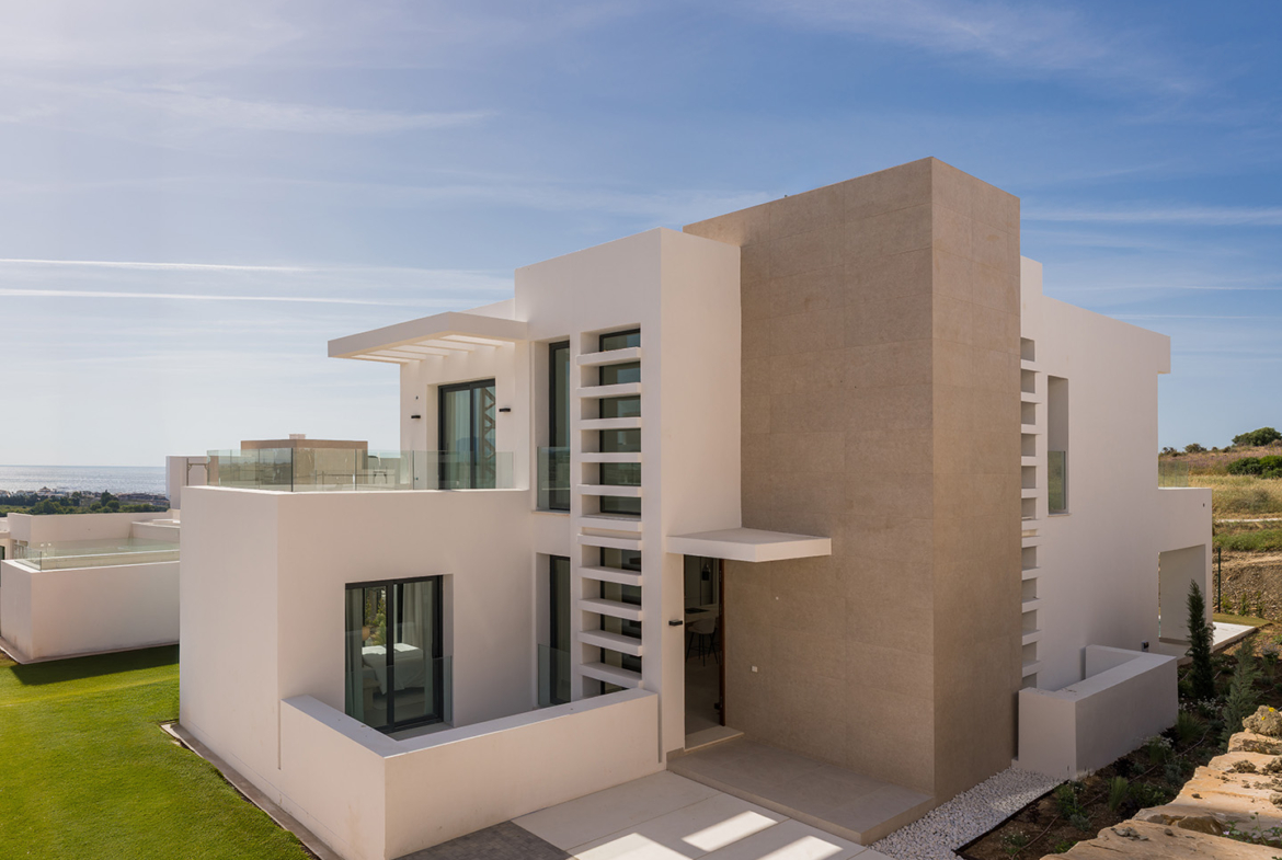 Aurea Villas — Exclusive Living on Estepona Golf
